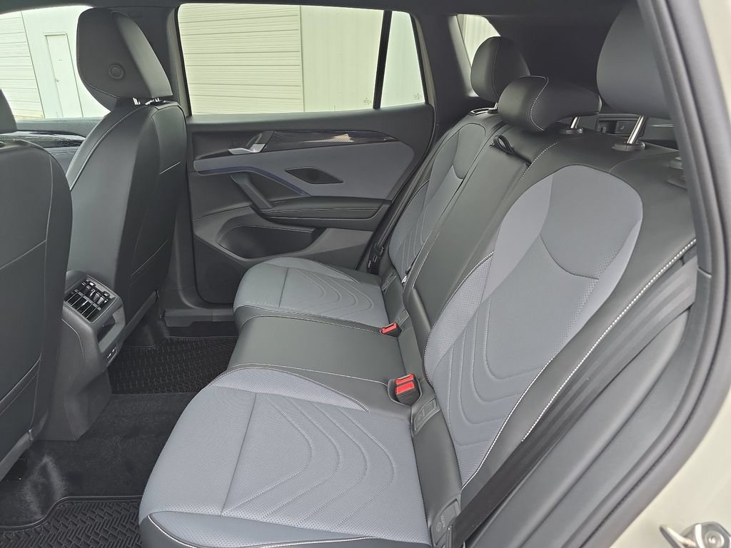New 2026 Volkswagen Tiguan SE R-Line AWD/4WD image 34