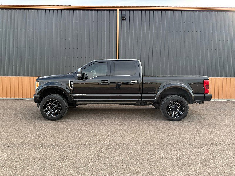 Used 2019 Ford F350 Platinum w/ Platinum Ultimate Package image 4