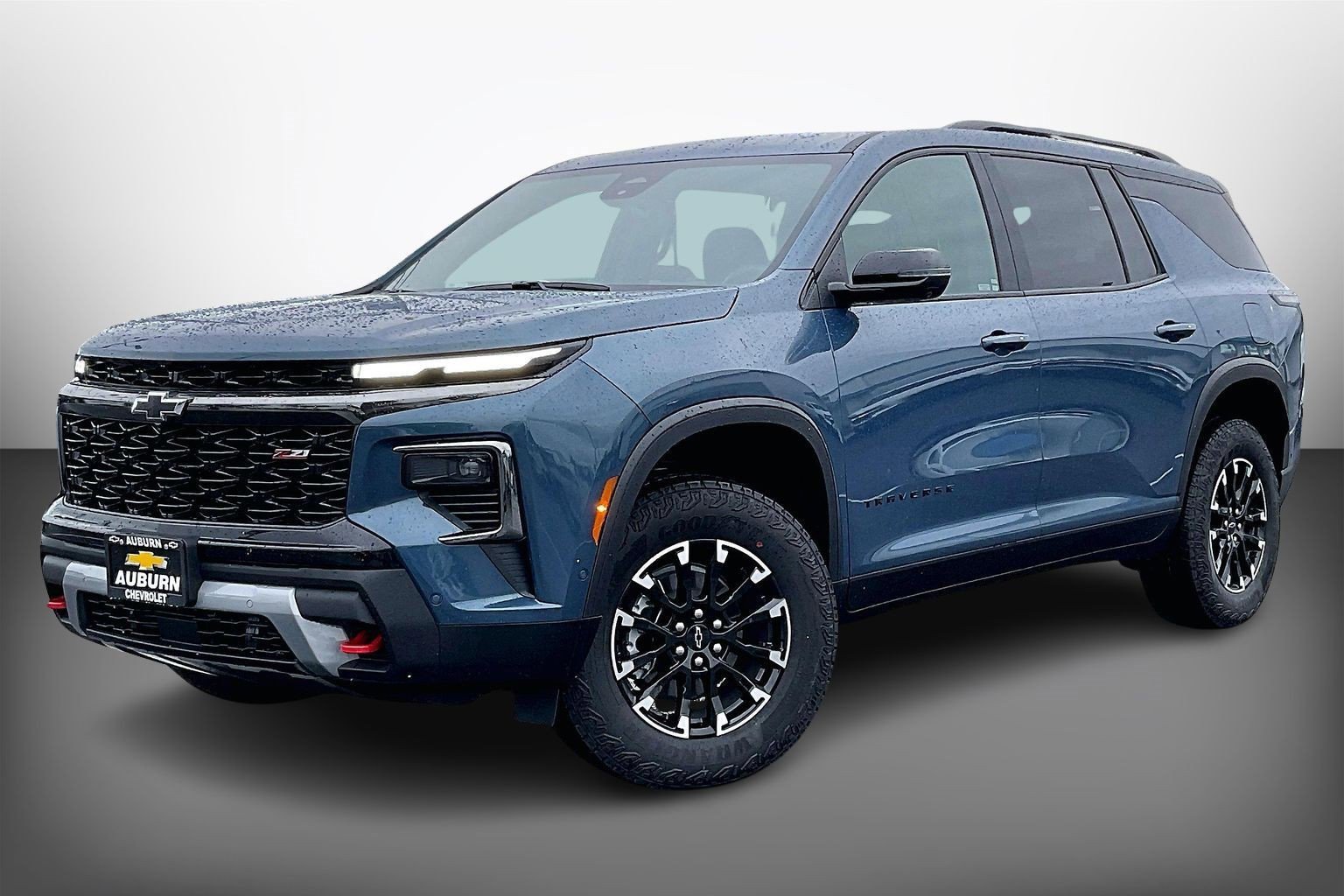 New 2026 Chevrolet Traverse Z71 w/ Enhanced Driving Package image 2