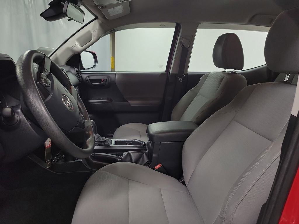 Used 2018 Toyota Tacoma SR w/ SR Convenience Package image 10
