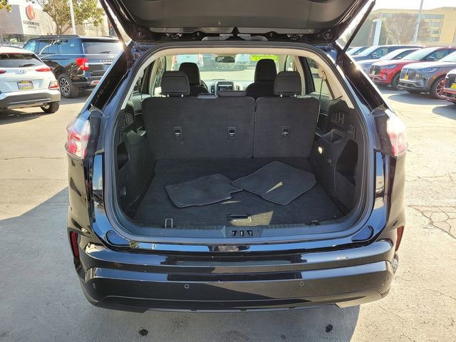 Used 2022 Ford Edge SE w/ Black Appearance Package image 14