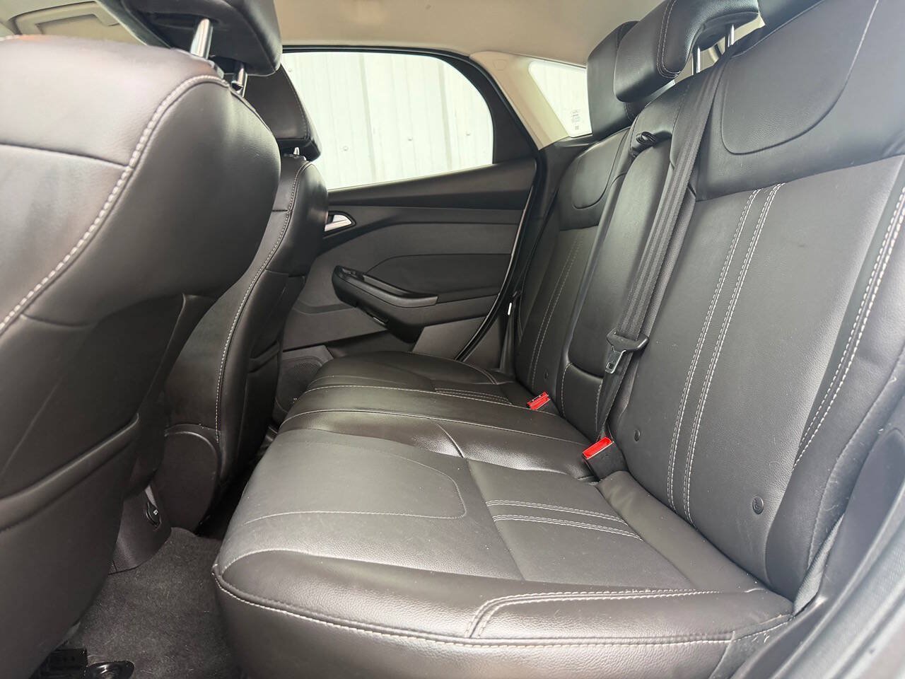 Used 2013 Ford Focus Titanium FWD image 24