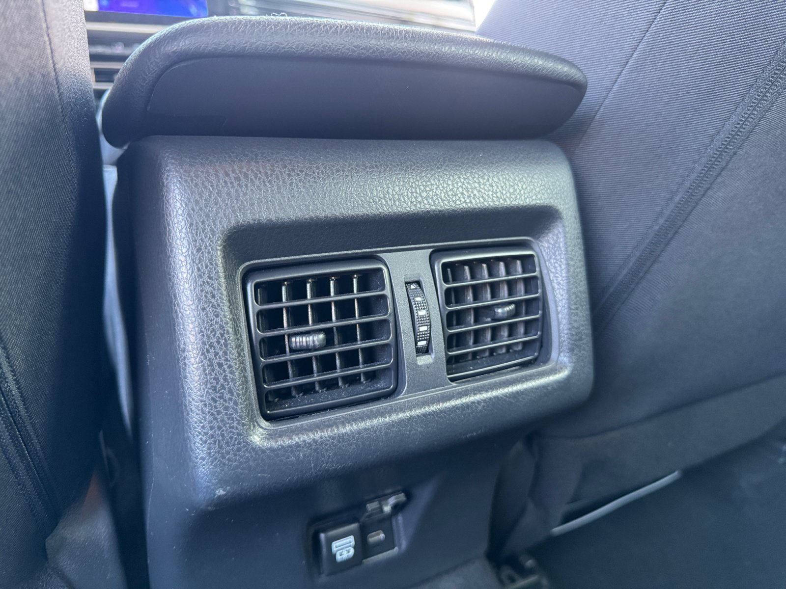 Used 2025 Toyota Camry LE FWD image 19