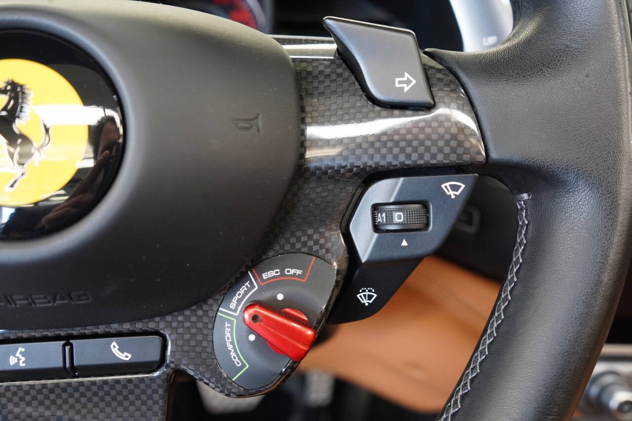 Used 2019 Ferrari Portofino RWD image 90