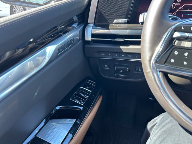 Used 2026 Cadillac Escalade Luxury w/ Touring Package AWD/4WD image 14
