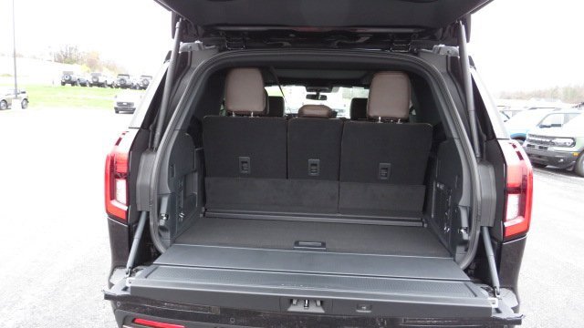 New 2025 Ford Expedition King Ranch image 32