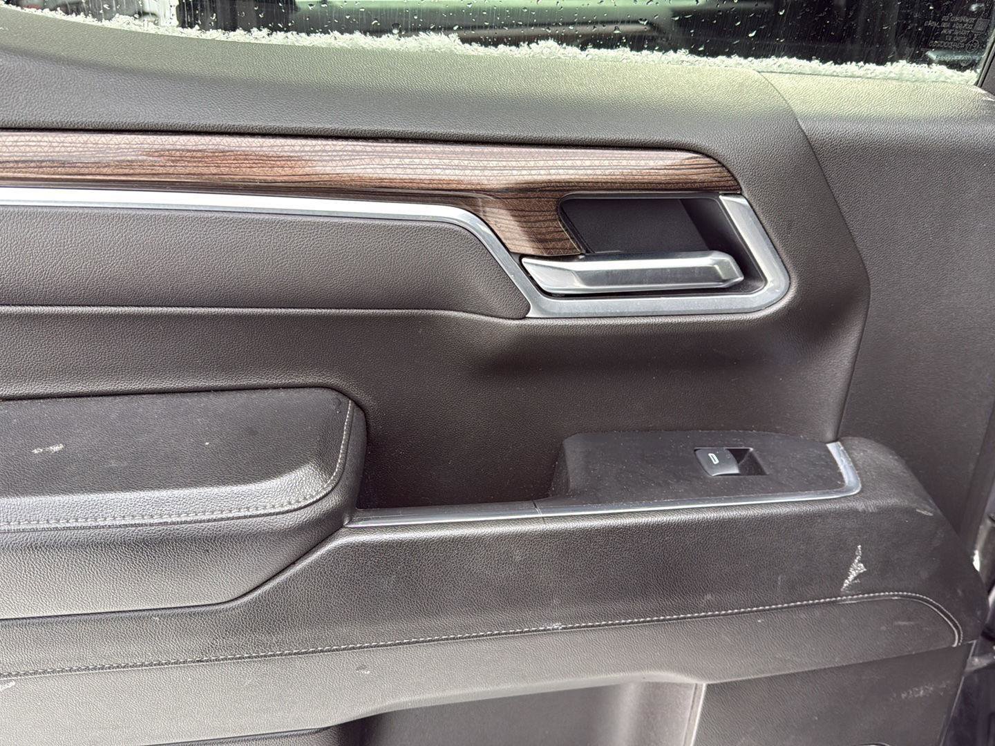 Used 2025 Chevrolet Silverado 1500 LT image 27