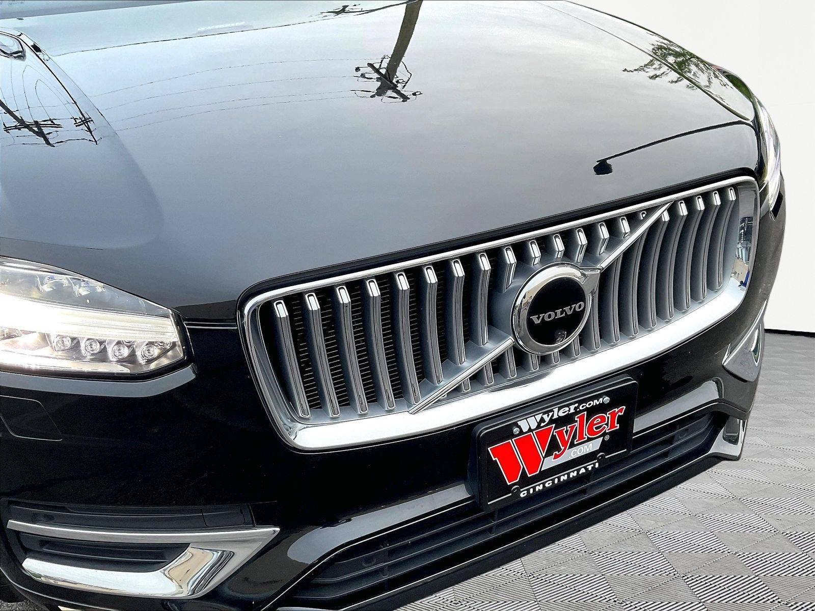 Used 2023 Volvo XC90 B6 Plus w/ Protection Package AWD/4WD image 32