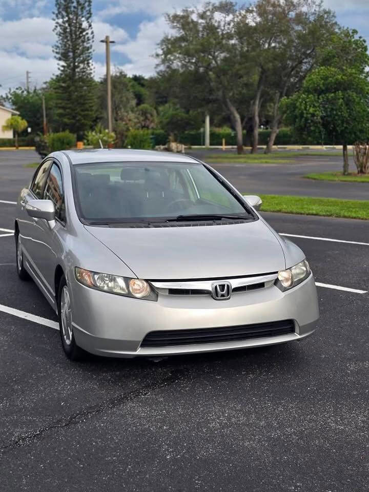 Used 2007 Honda Civic Hybrid Sedan image 2