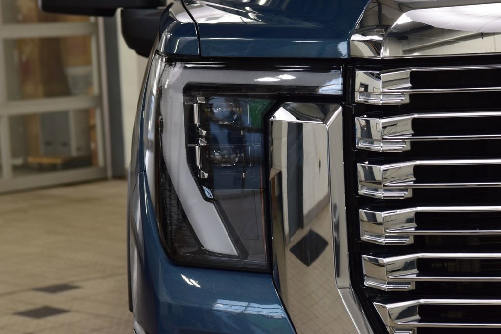 Used 2024 GMC Sierra 2500 Denali w/ Technology Package image 12