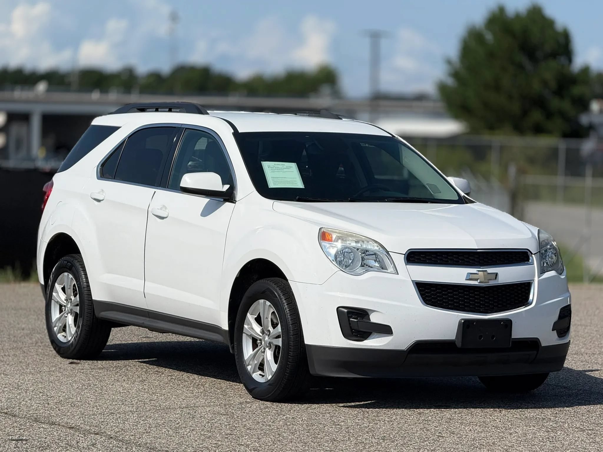 Used 2015 Chevrolet Equinox LT w/ Driver Convenience Package AWD/4WD image 1