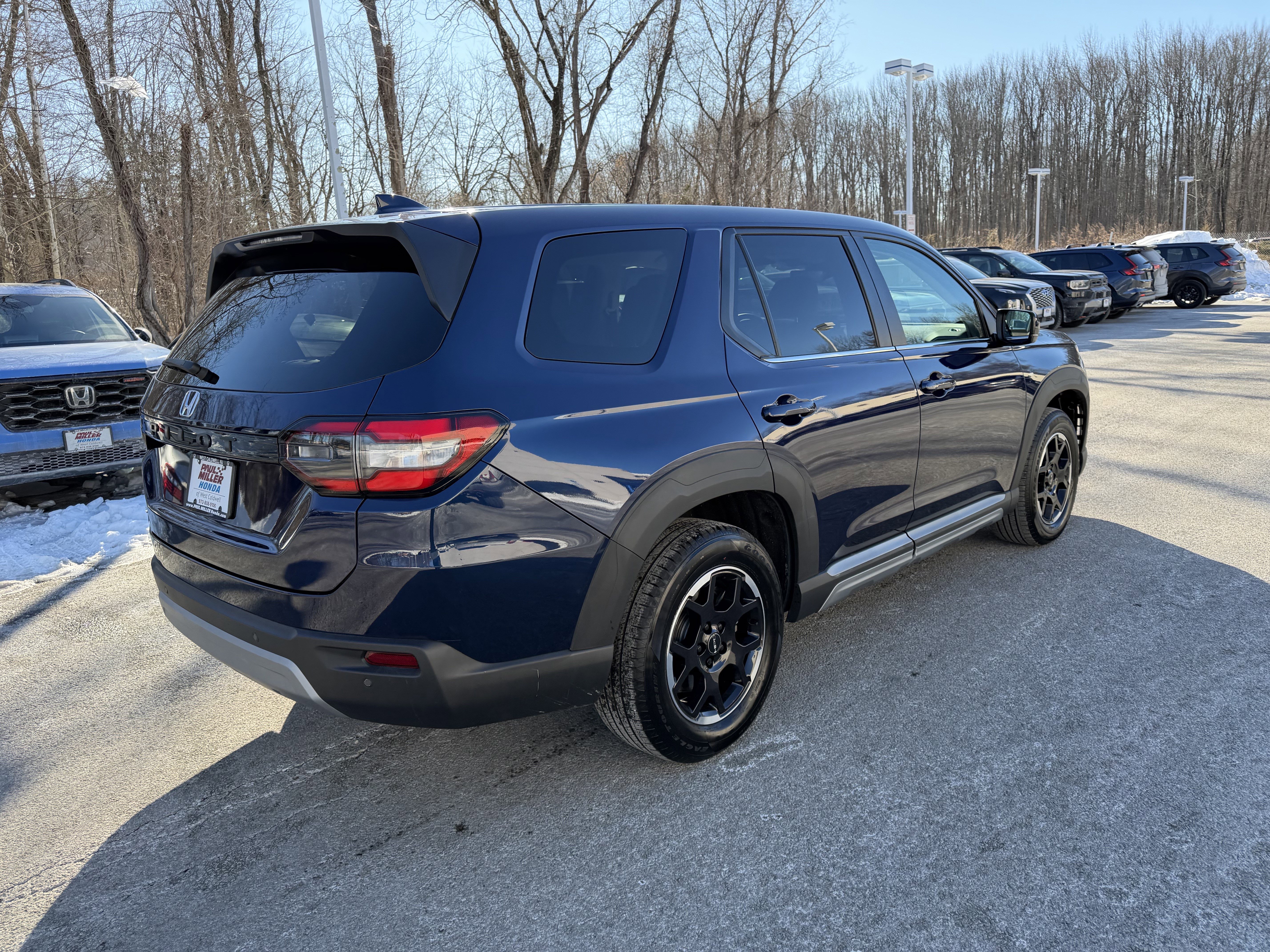 Used 2025 Honda Pilot EX-L image 7