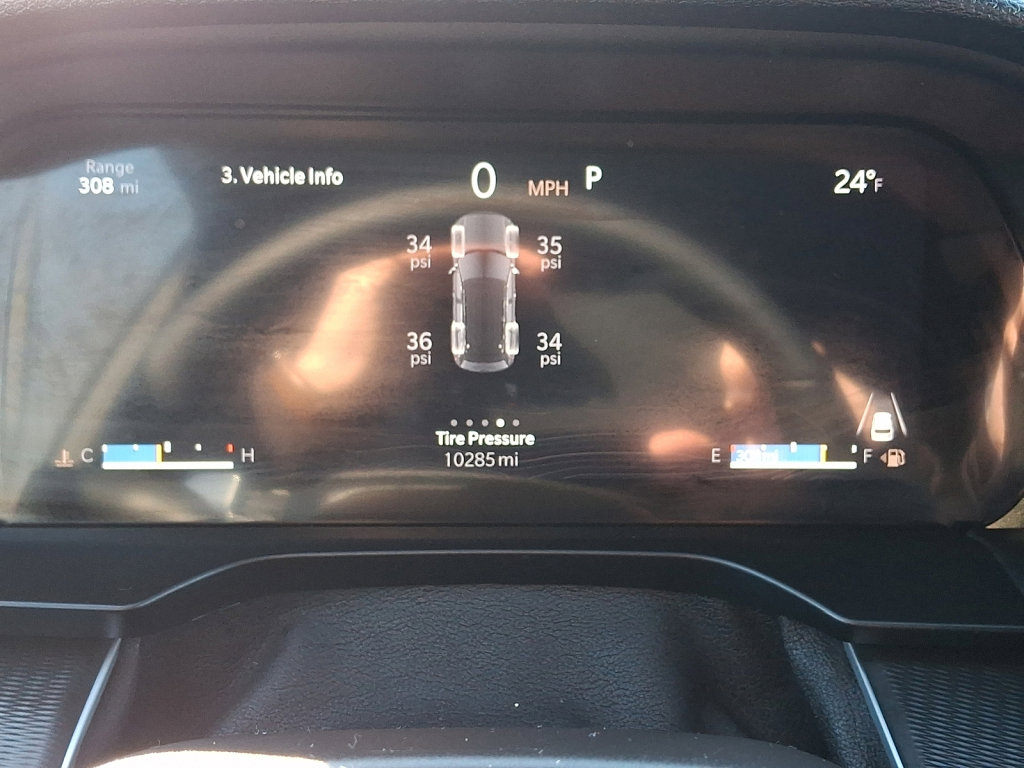 Used 2025 Jeep Grand Cherokee Altitude image 26