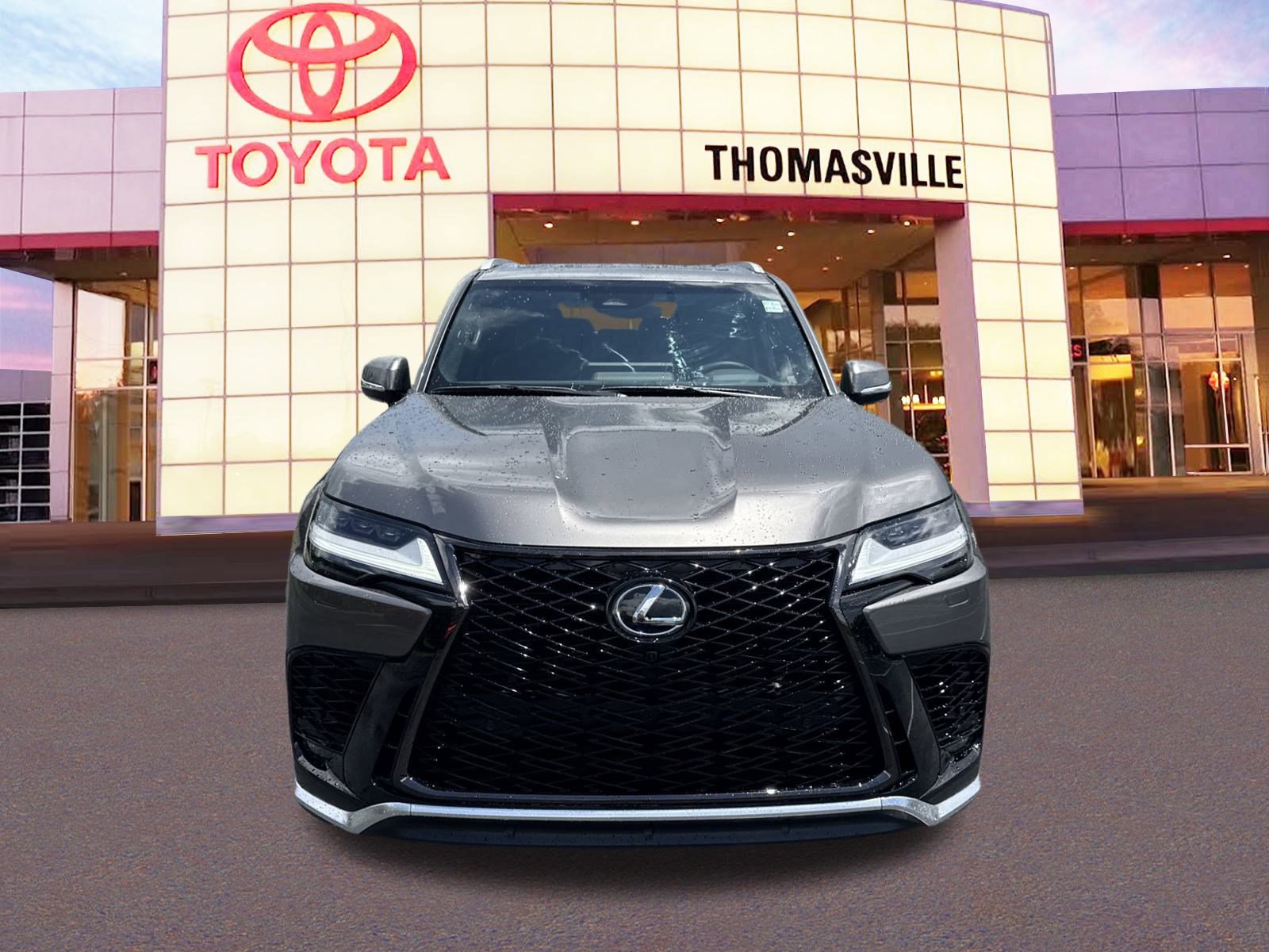 Used 2025 Lexus LX 700h F Sport image 2