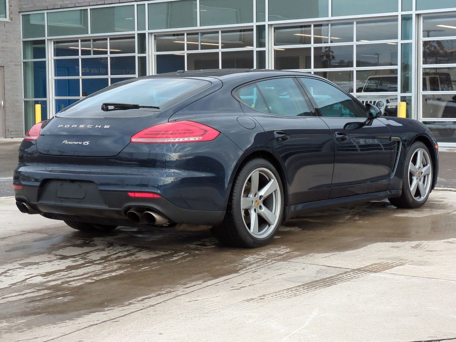 Used 2016 Porsche Panamera 4S image 7
