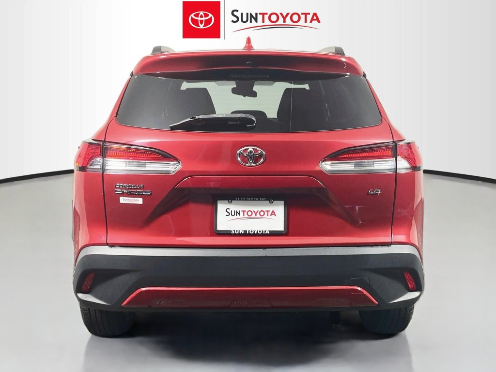Used 2022 Toyota Corolla Cross LE w/ Moonroof Package FWD image 4