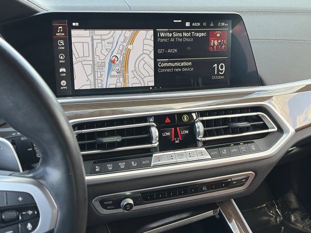 Used 2022 BMW X5 M50i AWD/4WD image 27