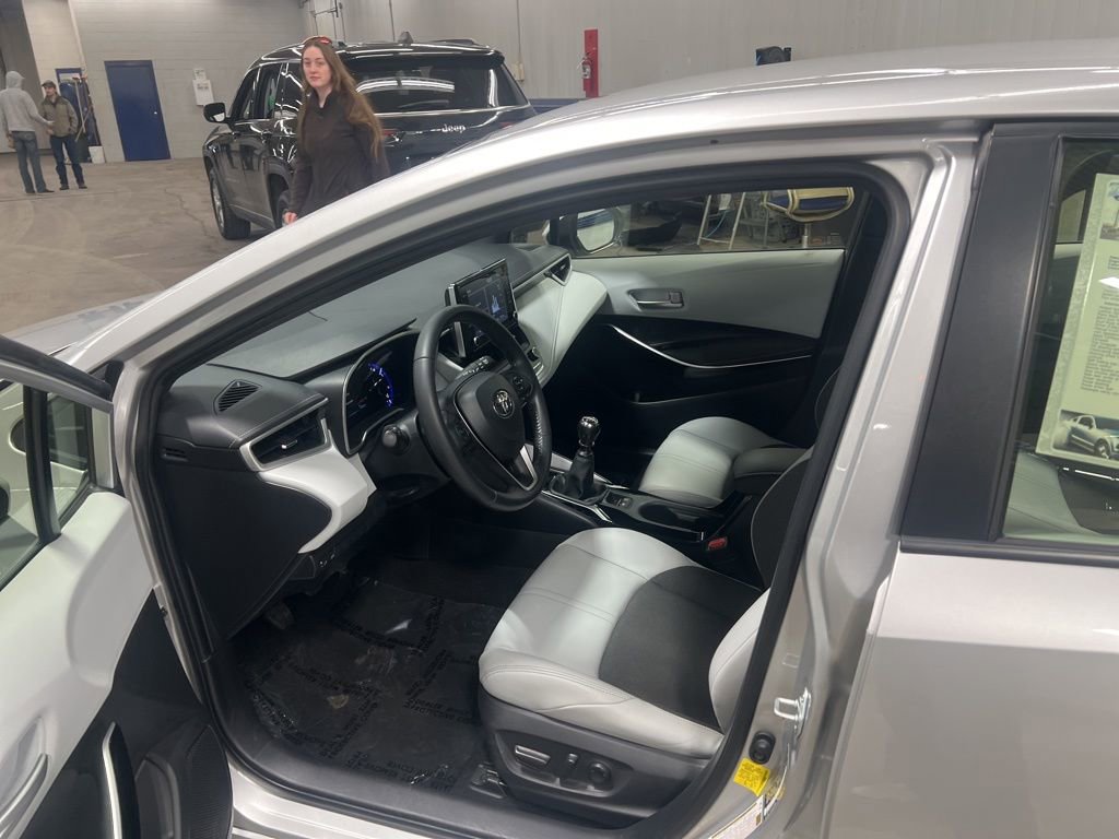 Used 2020 Toyota Corolla XSE image 21