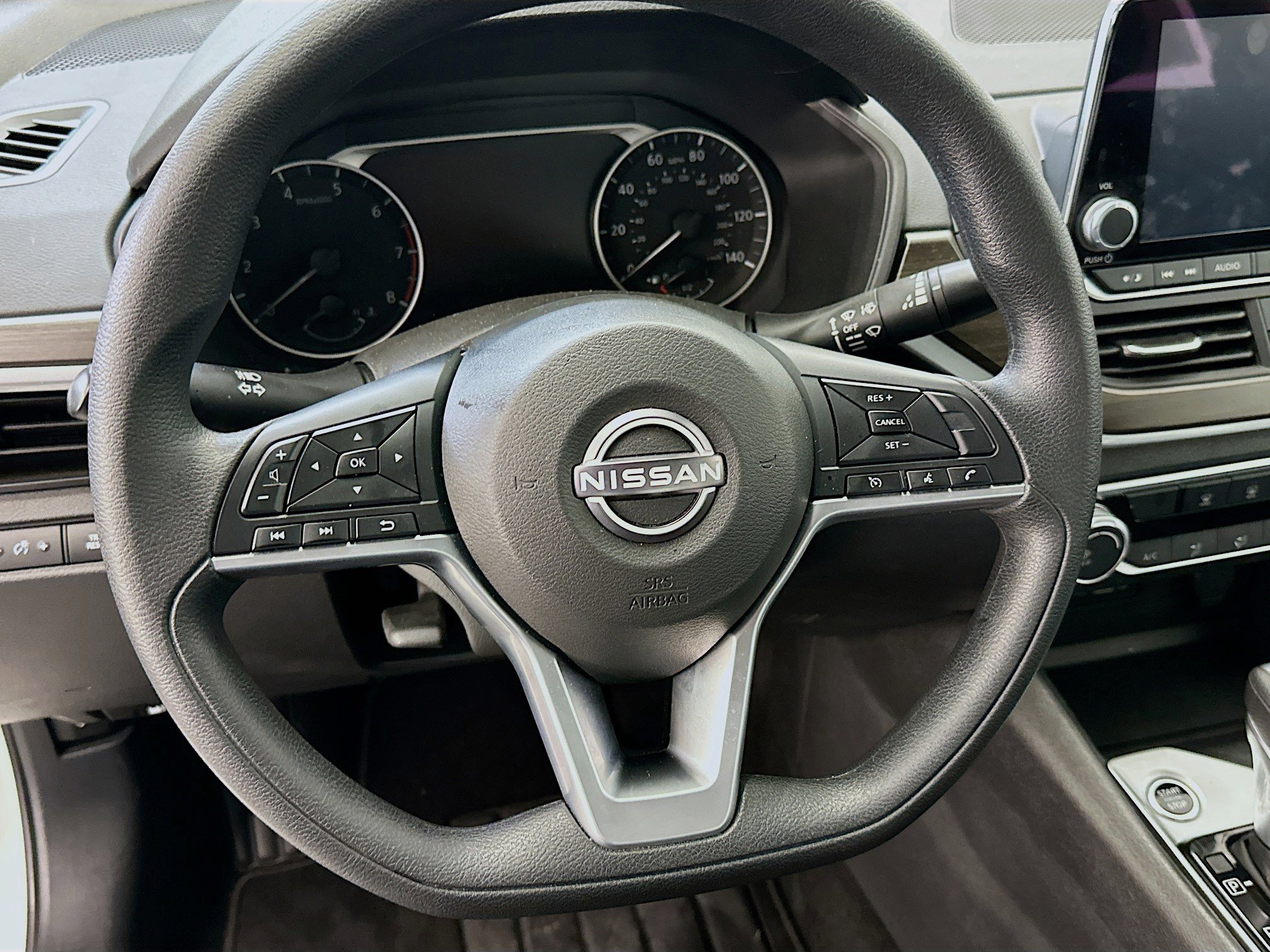 Used 2025 Nissan Altima 2.5 SV image 18