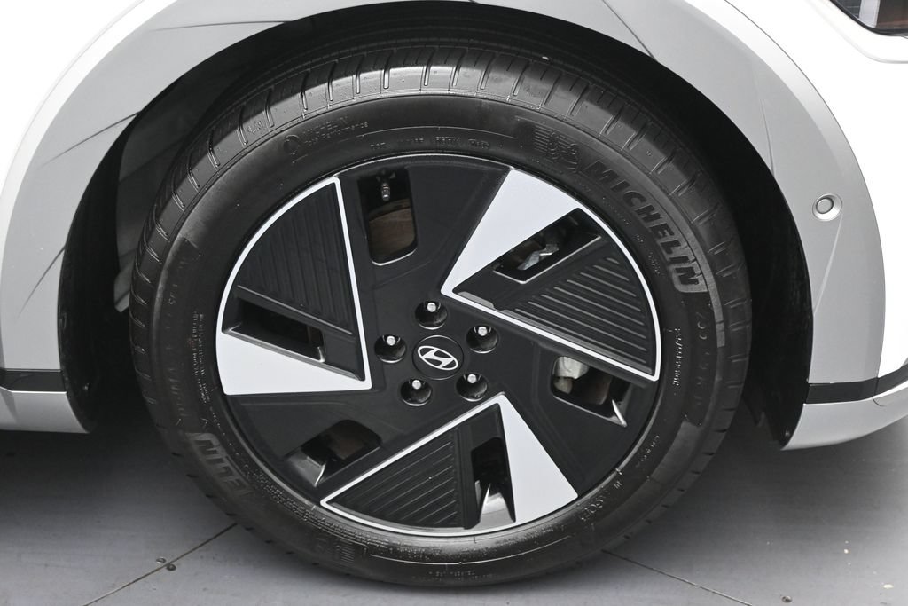 Used 2025 Hyundai Ioniq 5 Limited RWD image 34