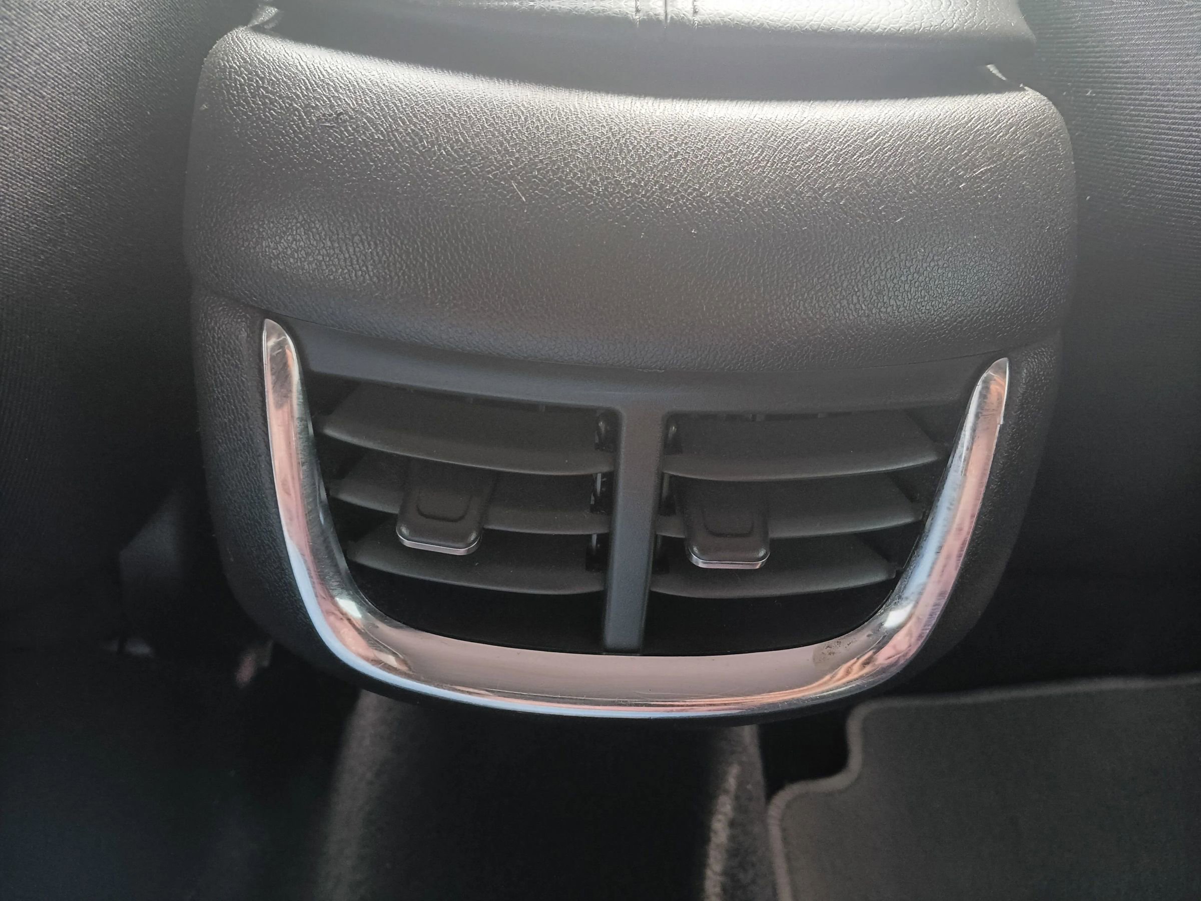 Used 2016 Chevrolet Malibu LT w/ Driver Confidence Package image 24