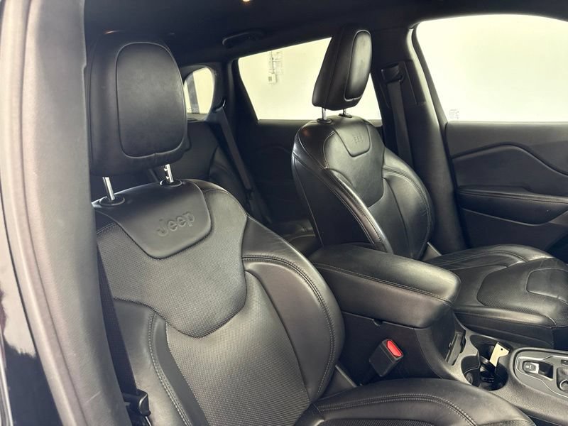 Used 2019 Jeep Cherokee High Altitude AWD/4WD image 13