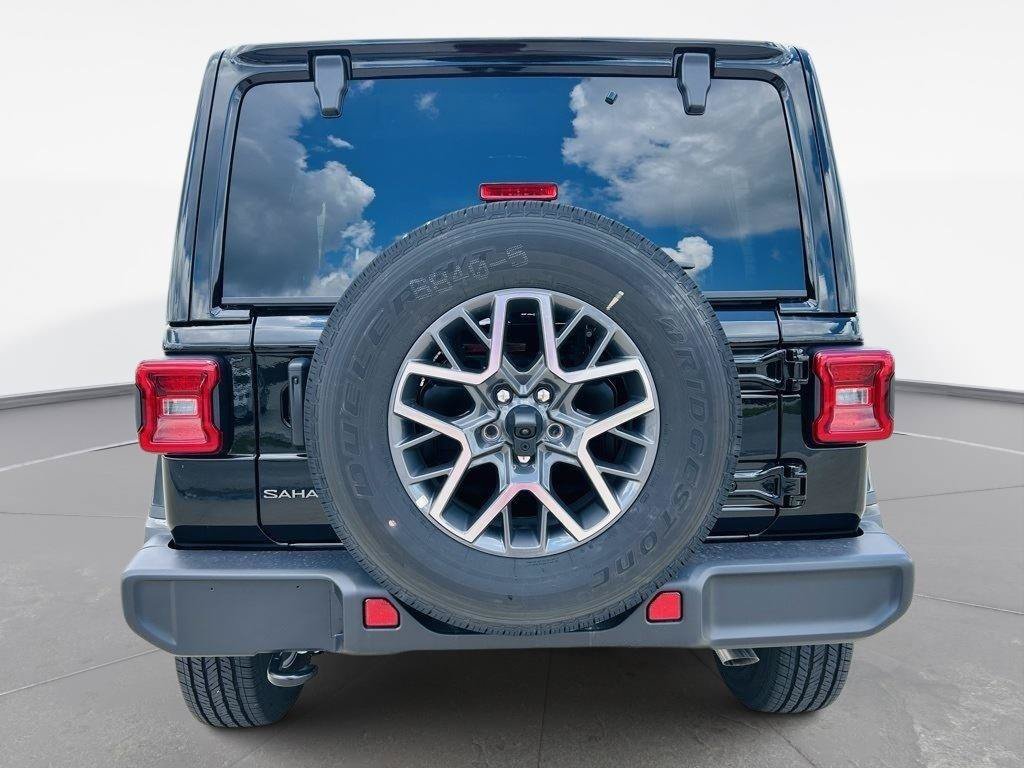 New 2025 Jeep Wrangler Unlimited Sahara AWD/4WD image 34