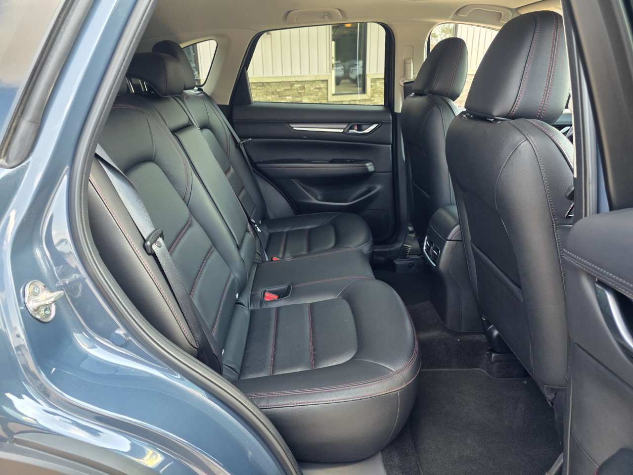 Used 2025 MAZDA CX-5 Carbon Edition image 26