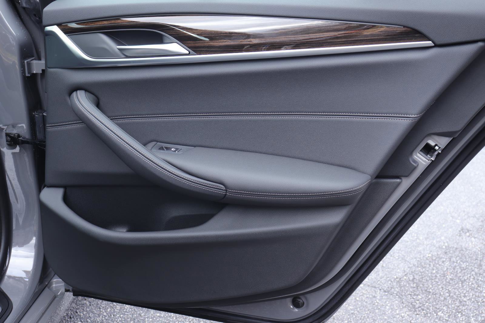 Certified 2022 BMW 540i image 18