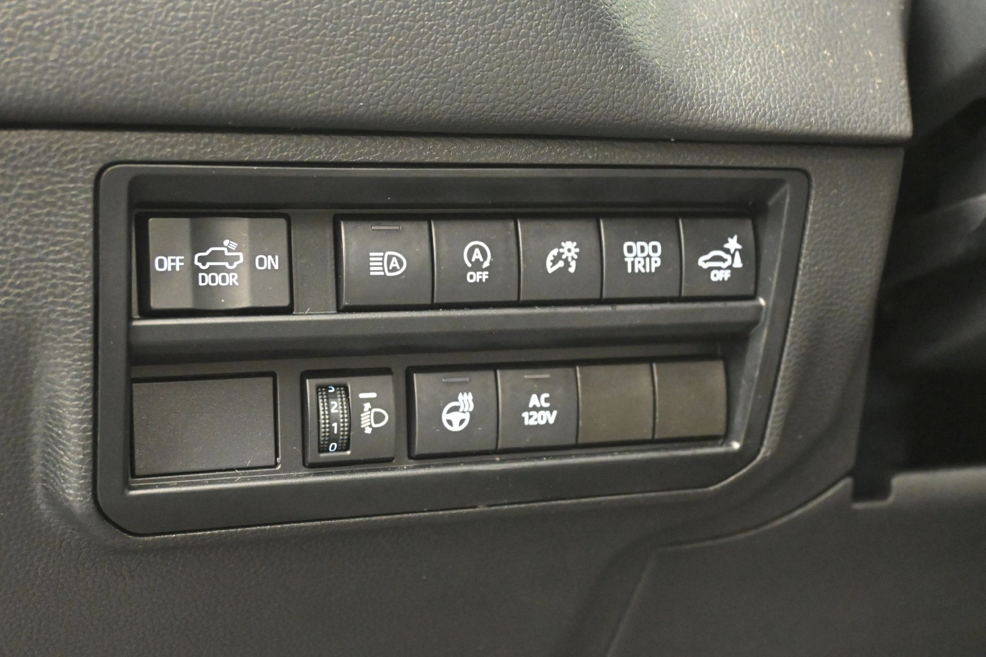 Used 2022 Toyota Tundra Limited AWD/4WD image 23