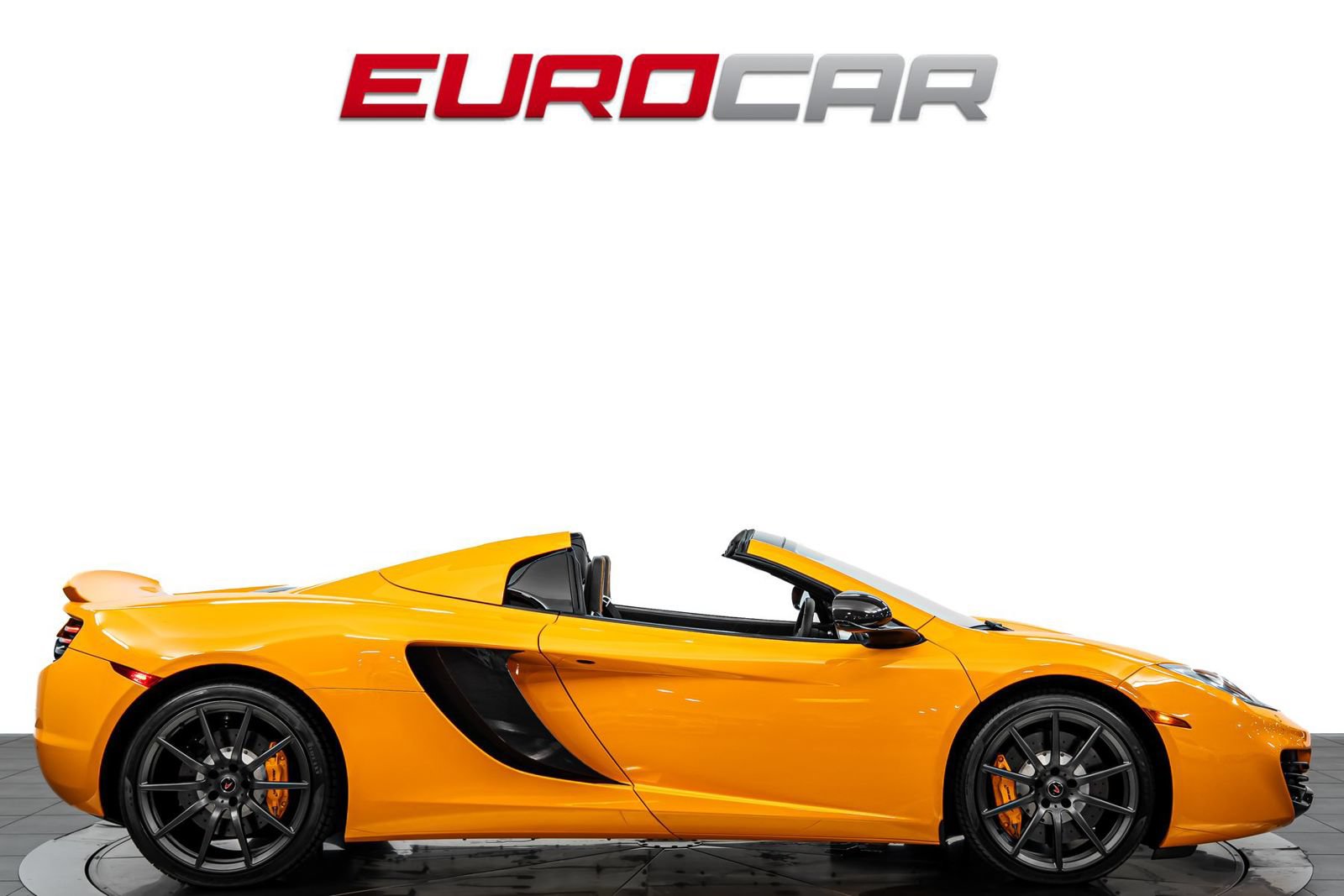 Used 2013 McLaren MP4-12C Spider RWD image 8