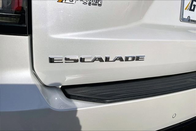 Used 2022 Cadillac Escalade Premium Luxury image 24