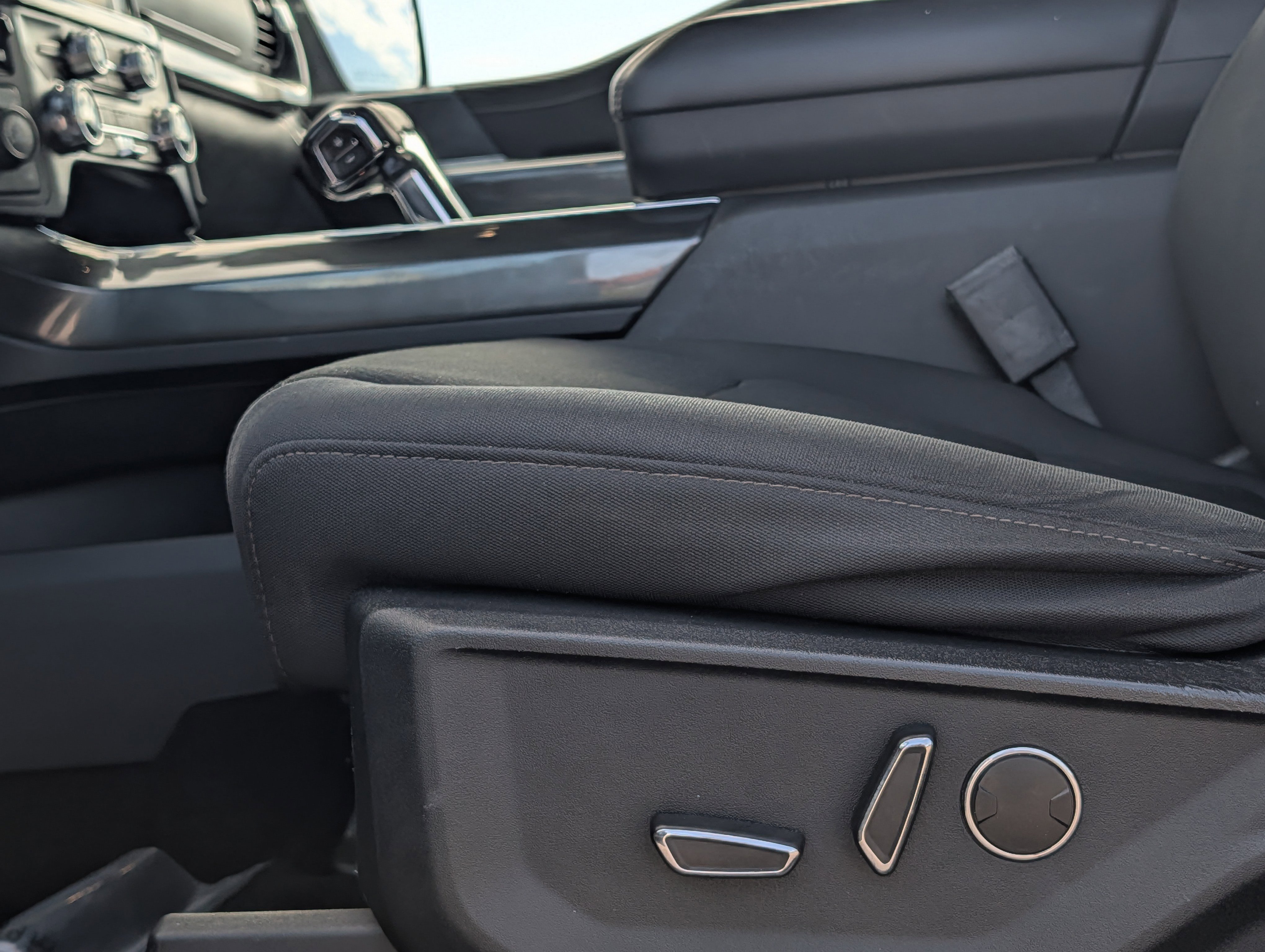 Certified 2021 Ford F150 XLT w/ Equipment Group 302A High image 22