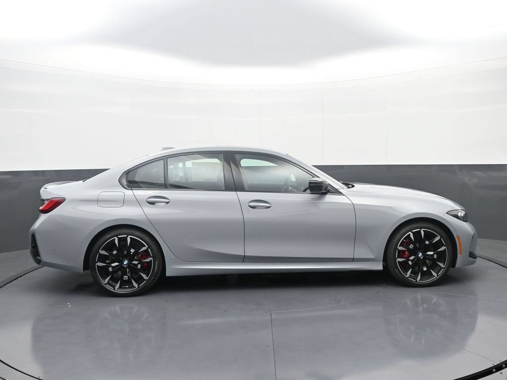 New 2026 BMW 330i xDrive Sedan w/ M Sport Package AWD/4WD image 8