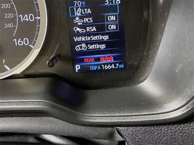 Used 2022 Toyota Corolla LE image 14