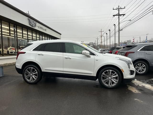 Used 2021 Cadillac XT5 Premium Luxury image 2