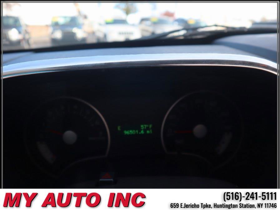 Used 2010 Ford Explorer XLT image 17