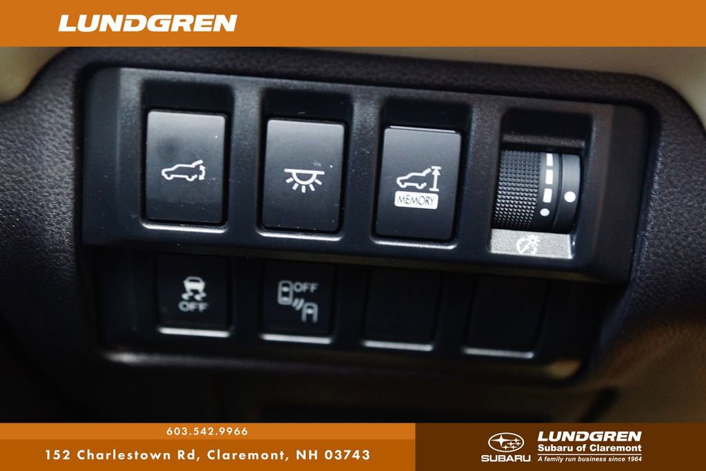 Used 2020 Subaru Ascent Touring AWD/4WD image 16