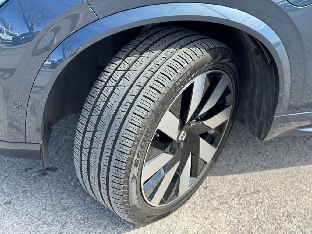 Used 2023 Volvo XC90 T8 Ultimate image 44