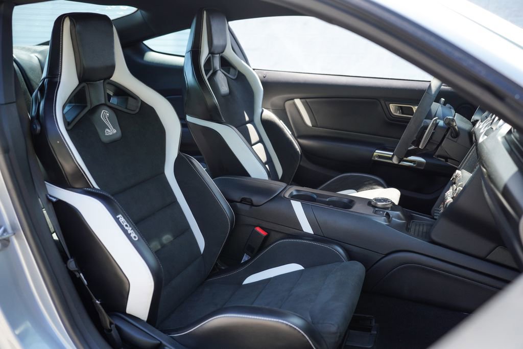 Used 2020 Ford Mustang Shelby GT500 w/ Technology Package RWD image 25