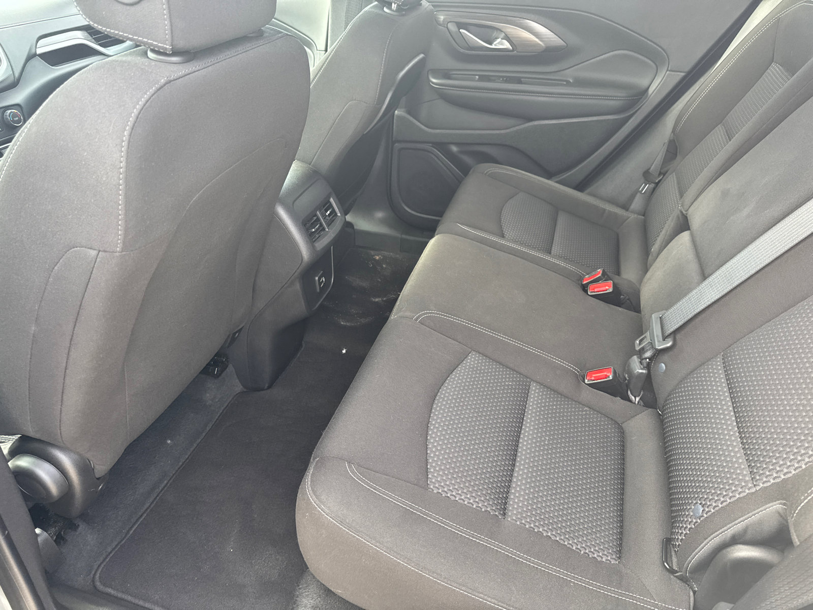 Used 2024 GMC Terrain SLE image 20