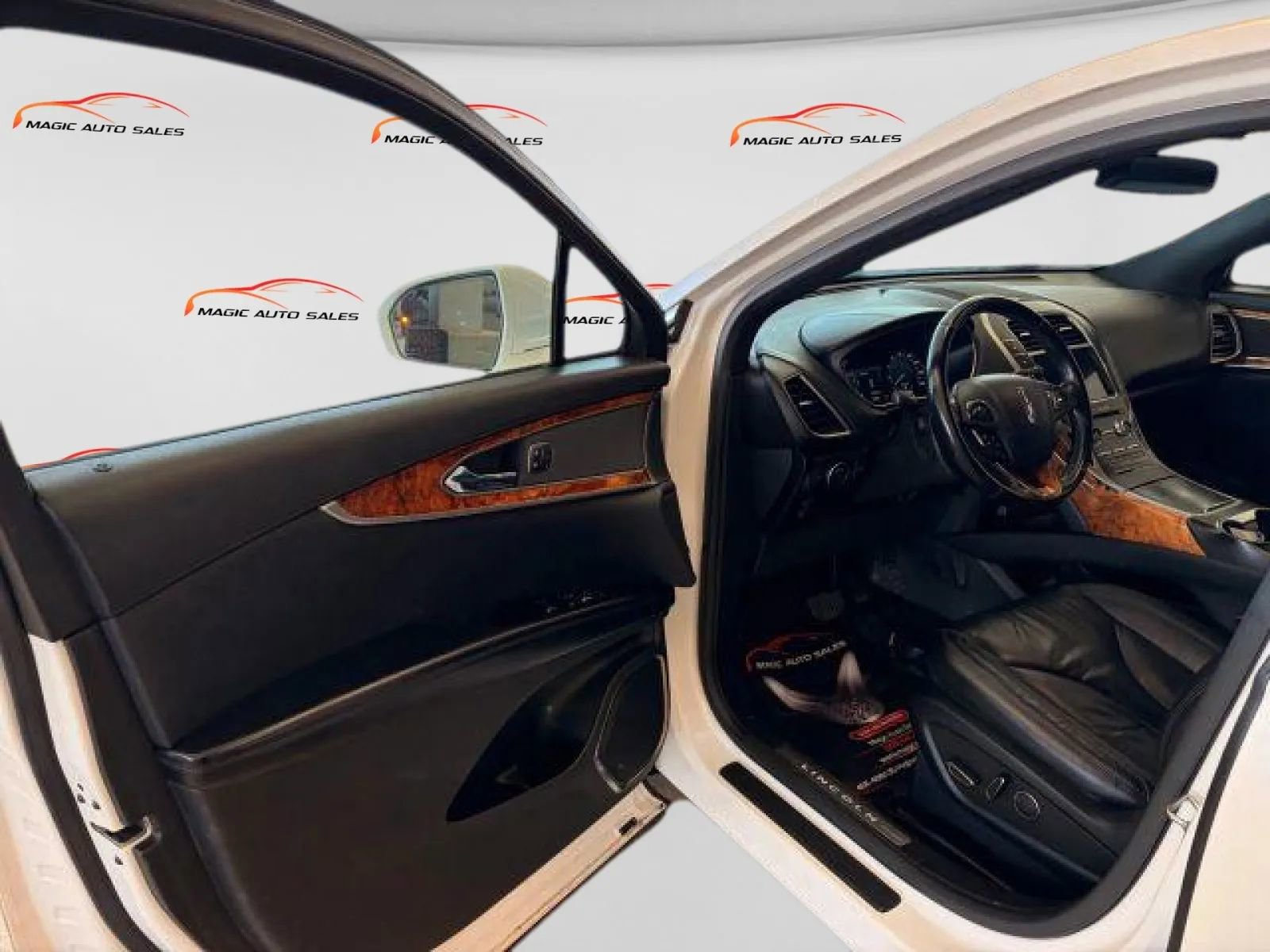 Used 2017 Lincoln MKX Select w/ Select Plus Package image 8