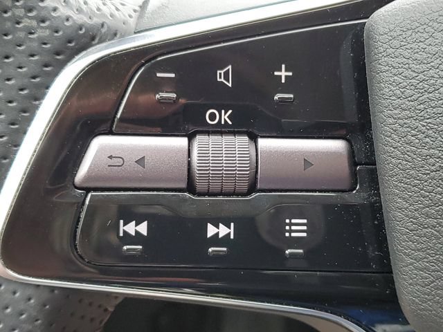 Certified 2023 Nissan Ariya AWD image 12