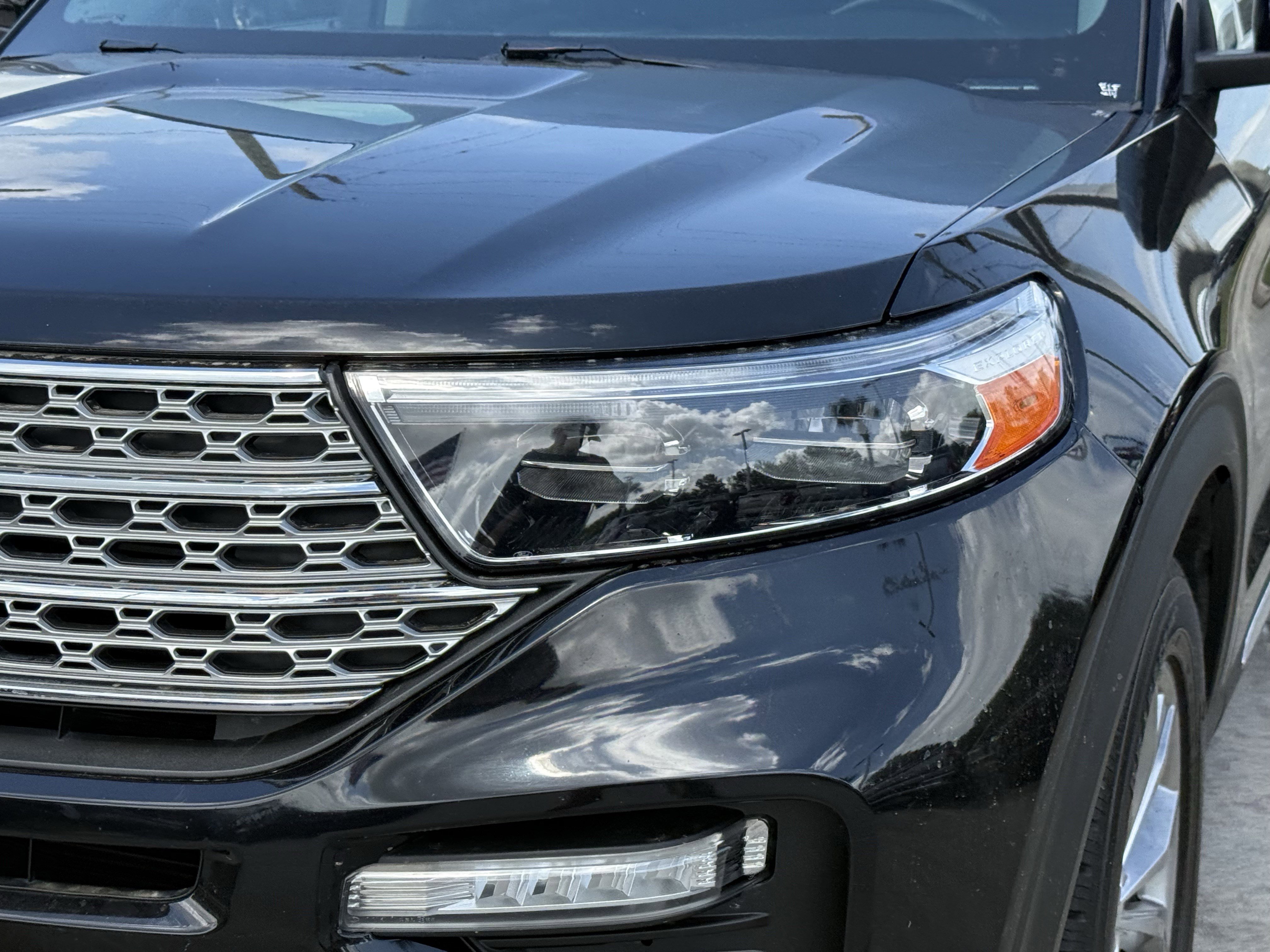 Used 2022 Ford Explorer Limited image 11