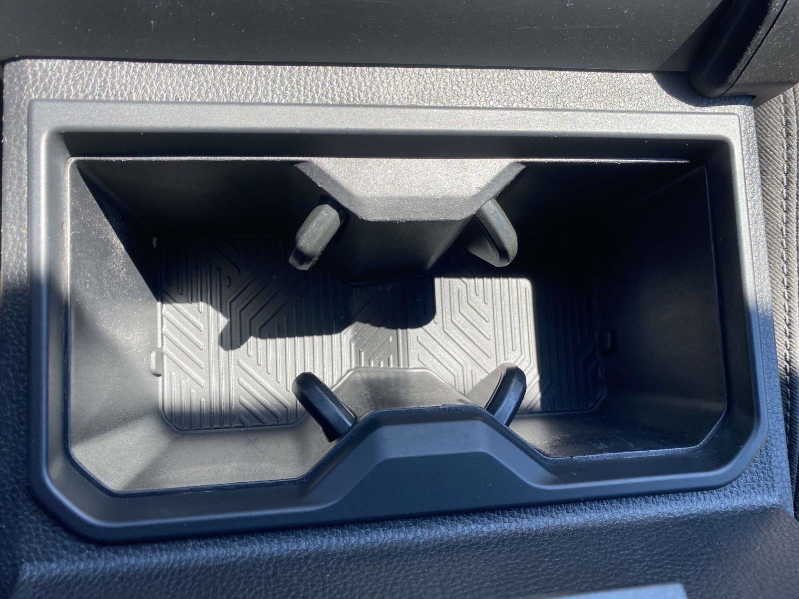 Used 2024 Toyota Tacoma SR image 4