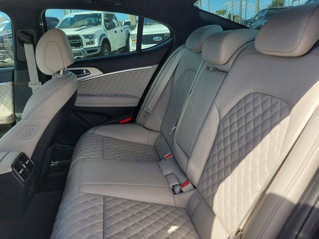 Used 2023 Genesis G70 3.3T w/ Sport Prestige Package image 17