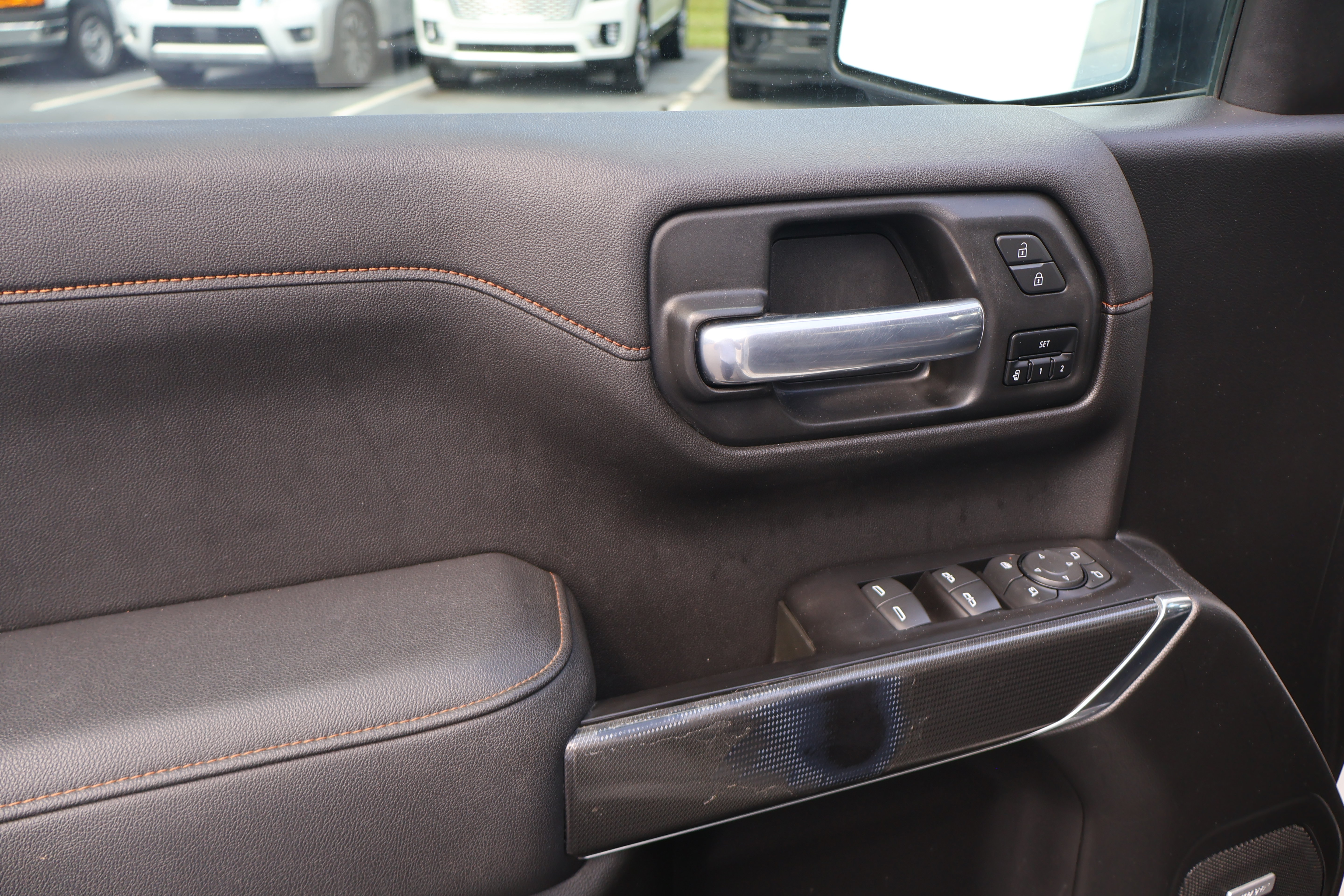 Used 2021 GMC Sierra 1500 AT4 w/ AT4 Value Package AWD/4WD image 6