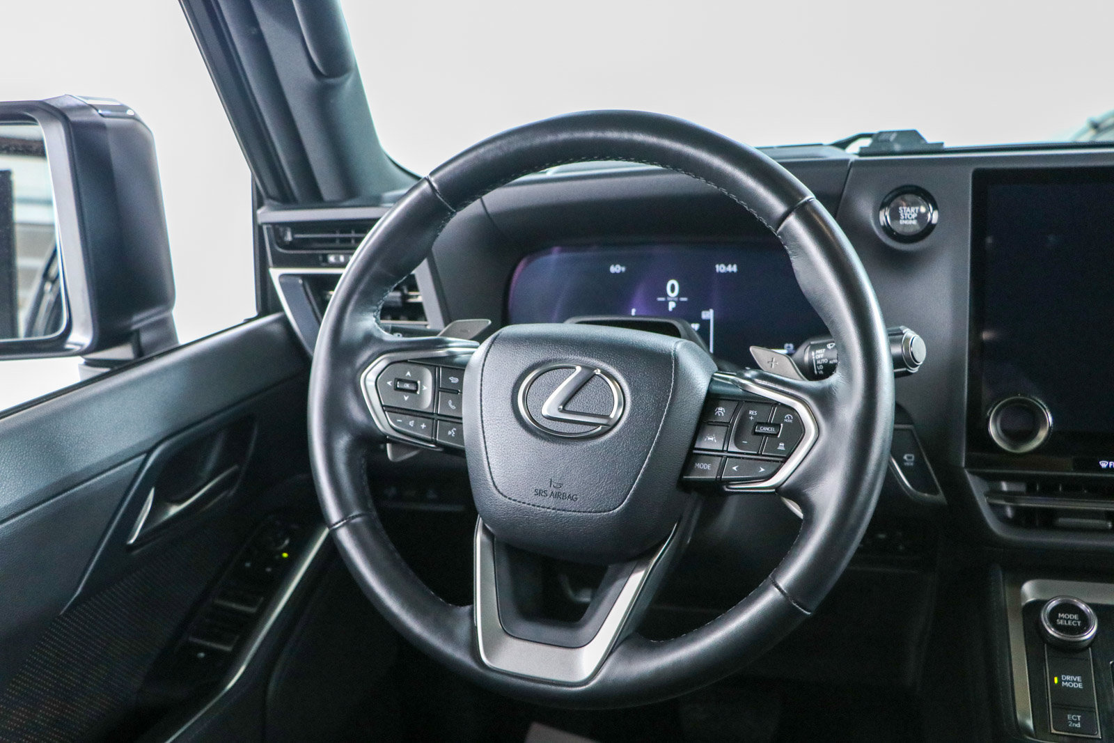 Used 2024 Lexus GX 550 w/ Accessory Package (Z1) AWD/4WD image 13