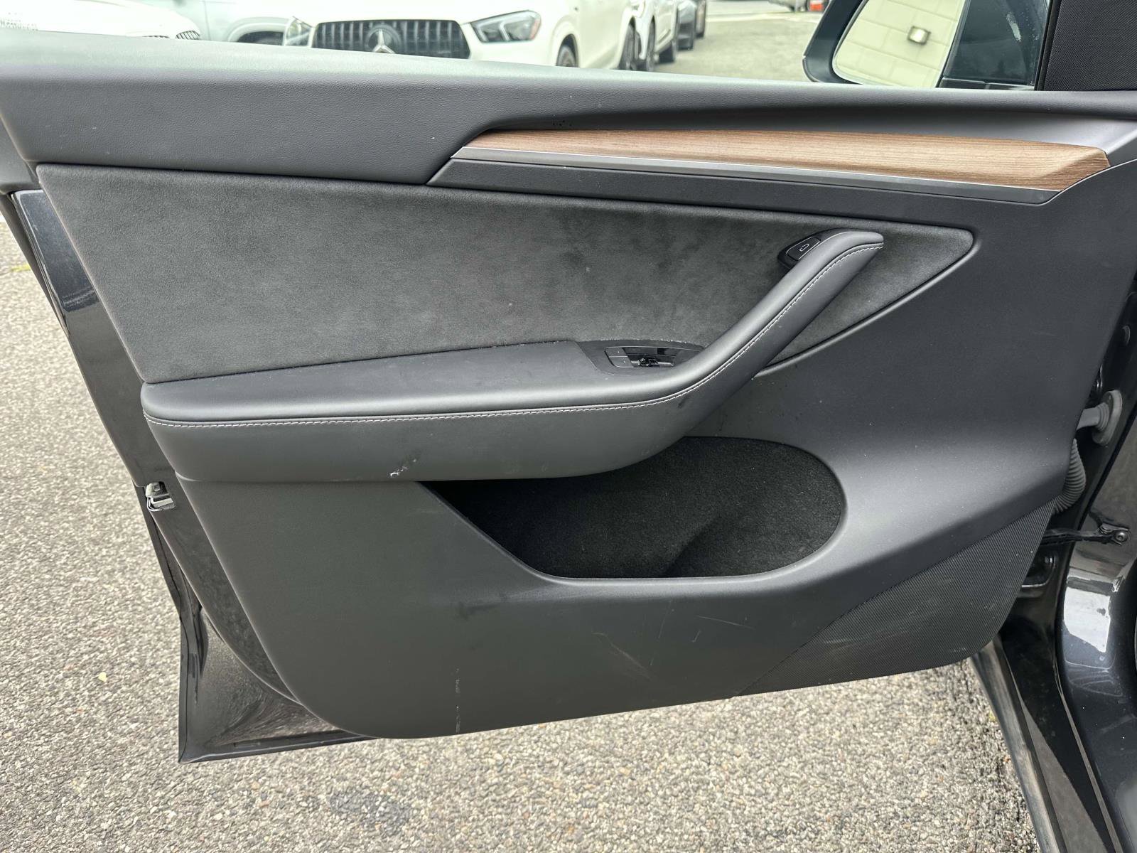 Used 2024 Tesla Model Y Long Range image 12