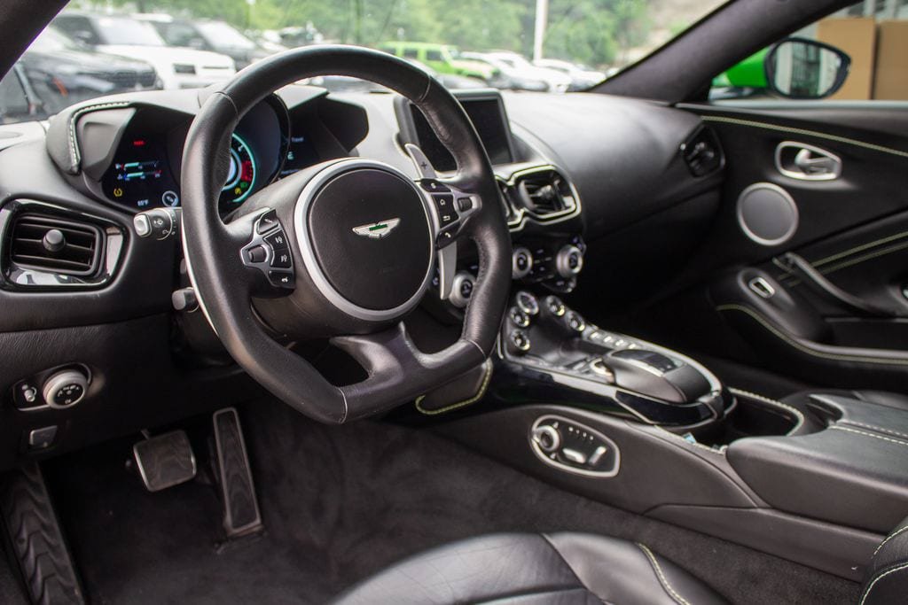 Used 2019 Aston Martin V8 Vantage Coupe RWD image 10